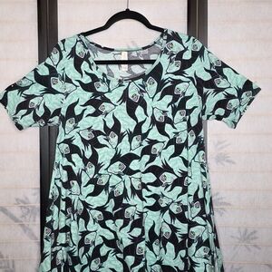 LuLaRoe Black and Green Patterned Short Sleeve Top